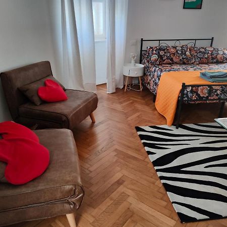 Volta 8 Rooms Триест Екстериор снимка