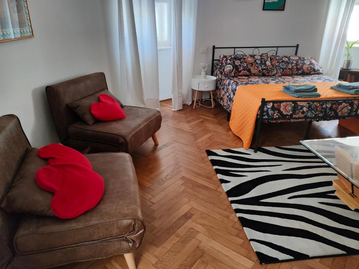 Volta 8 Rooms Триест Екстериор снимка