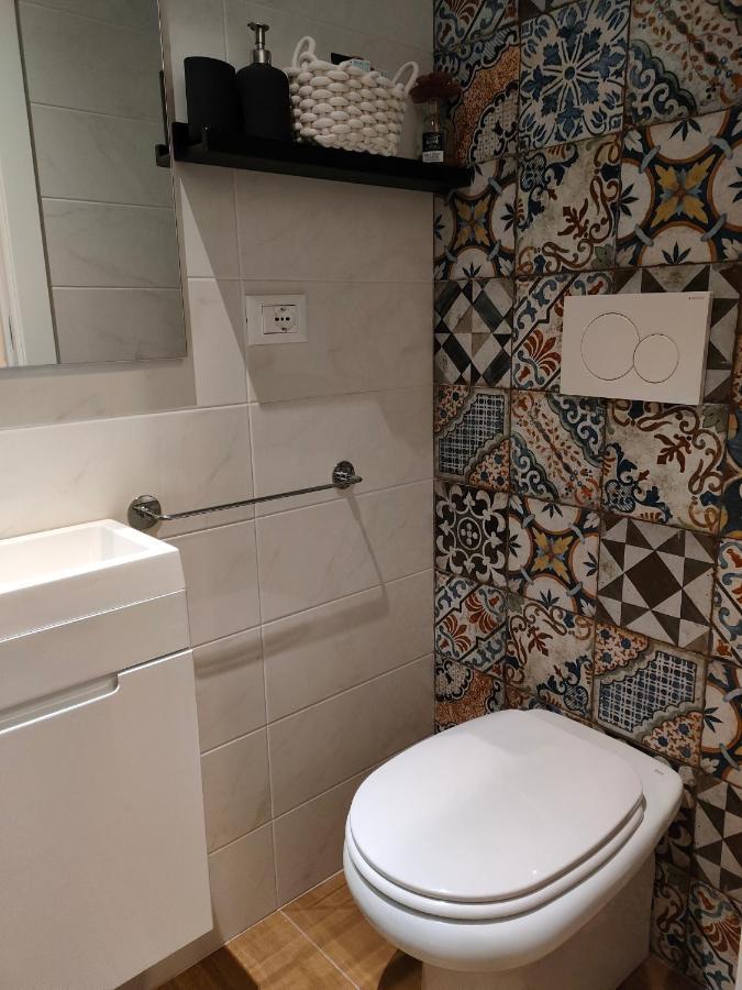 Volta 8 Rooms Триест Екстериор снимка