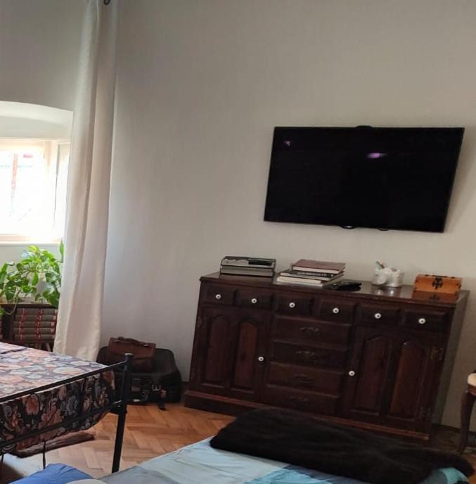 Volta 8 Rooms Триест Екстериор снимка